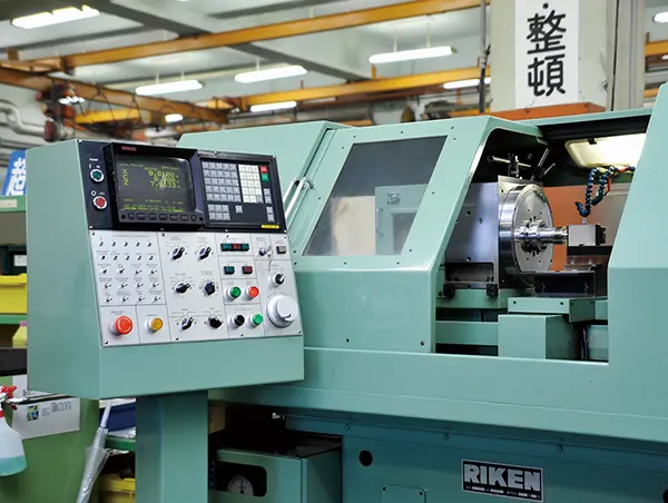 超精密NC旋盤