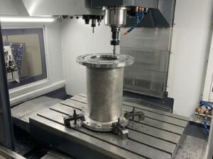 切削＋研削の連携で、防衛部品の精度向上