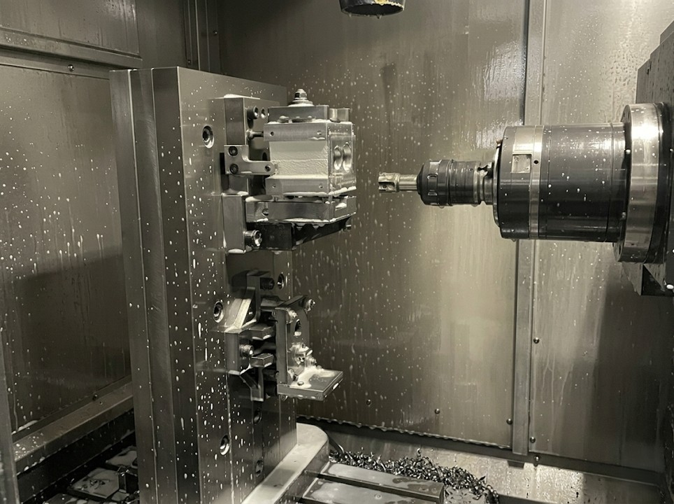 超精密マシニング加工サービス